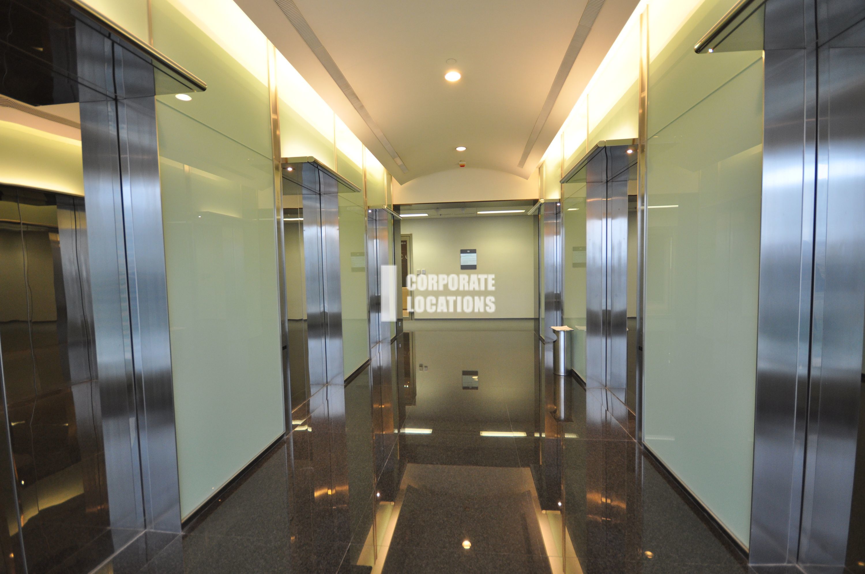 Lease offices in One Peking Road - Tsim Sha Tsui / Jordan