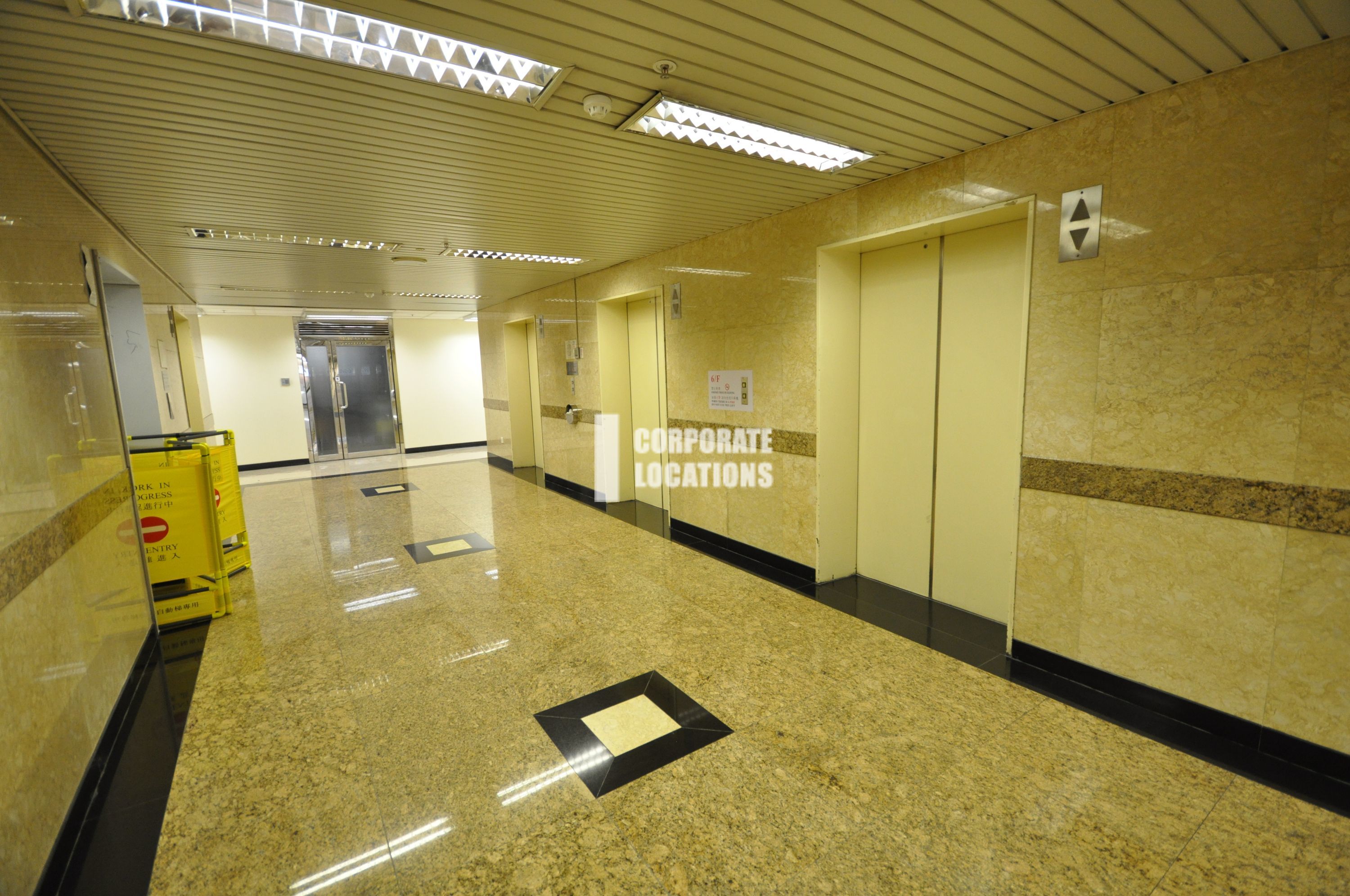 Lease offices in Wing On Centre - Sheung Wan / Western District