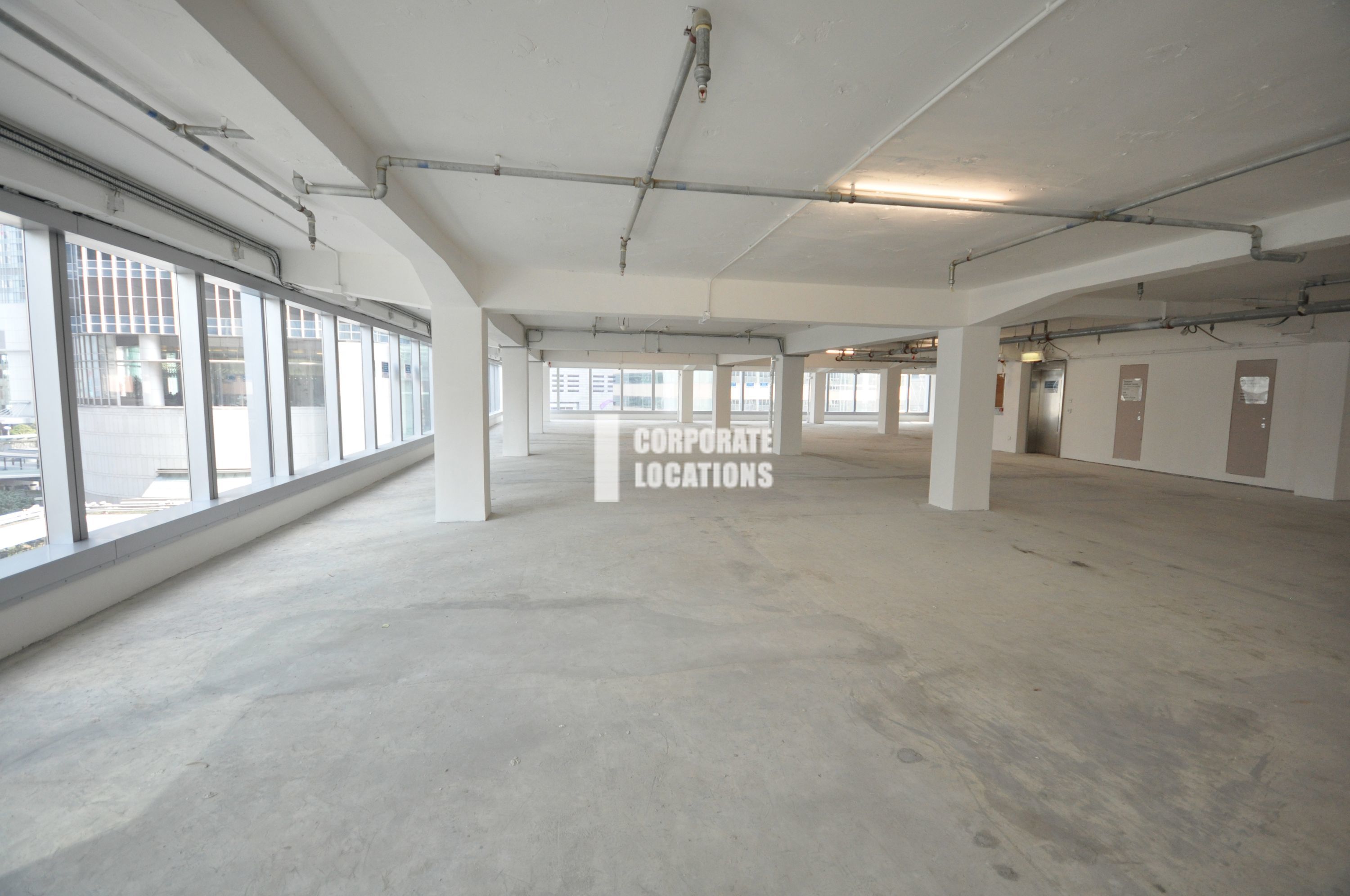 Commercial space in Nexxus Building - Central