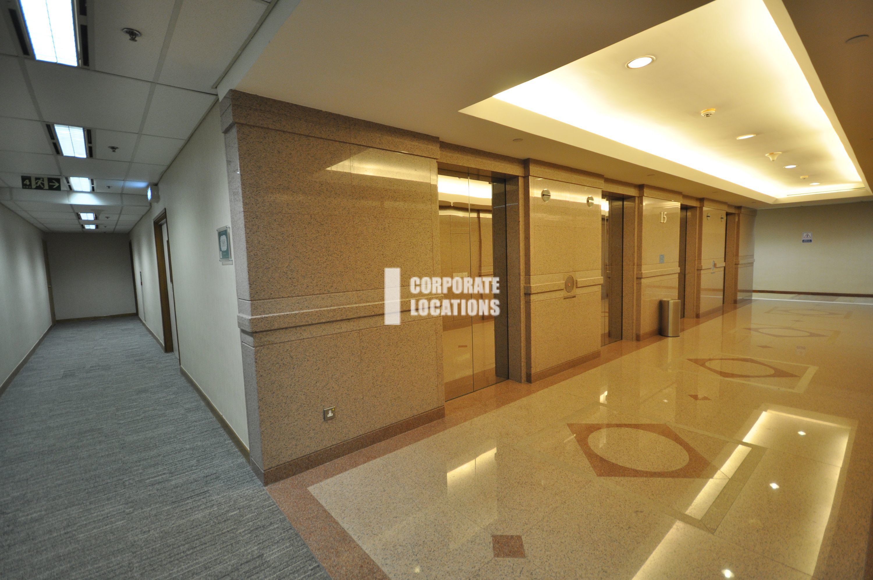 Lease offices in The Gateway Tower 5 - Tsim Sha Tsui / Jordan