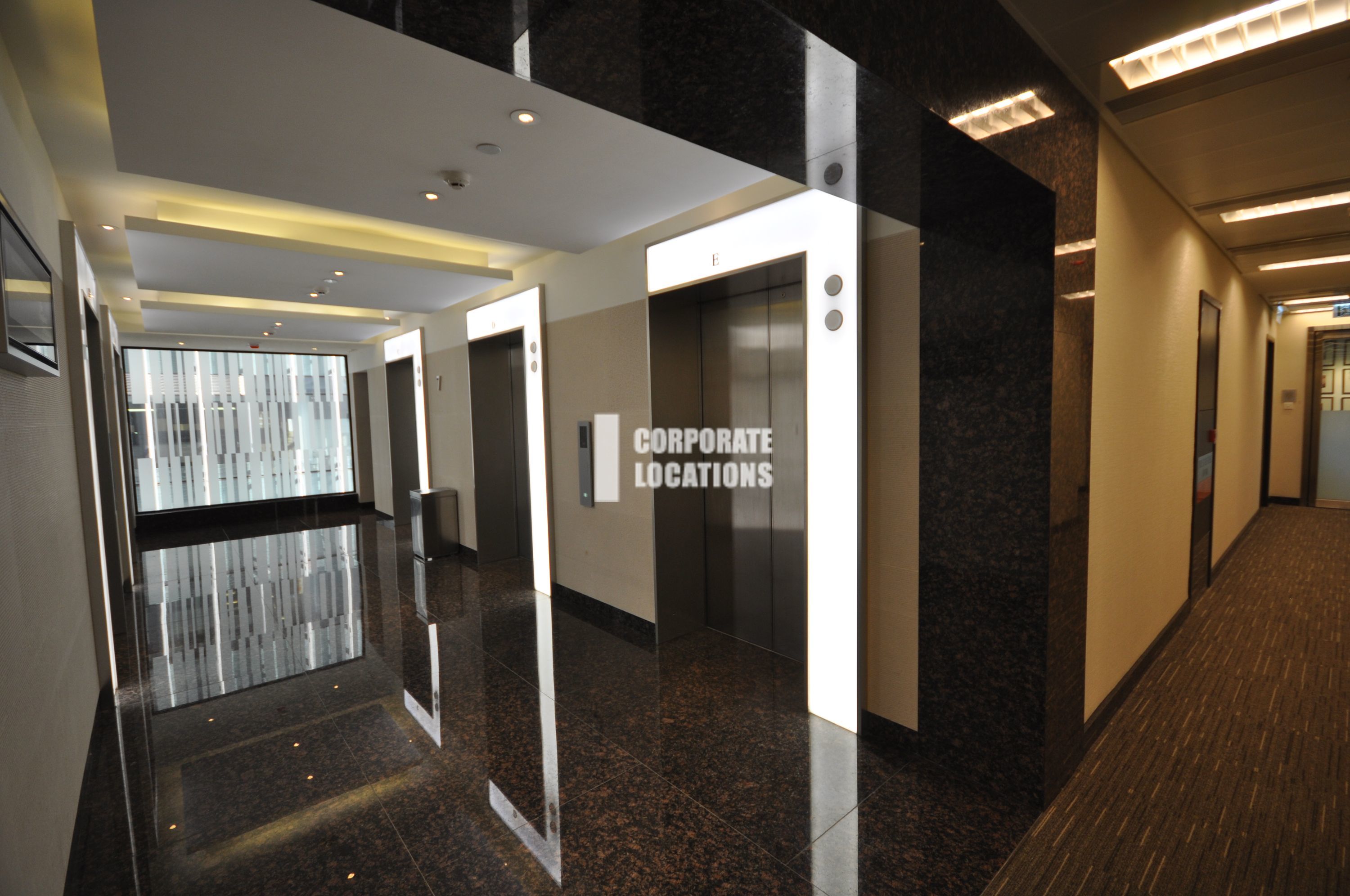 Lease offices in The Hong Kong Club Building - Central