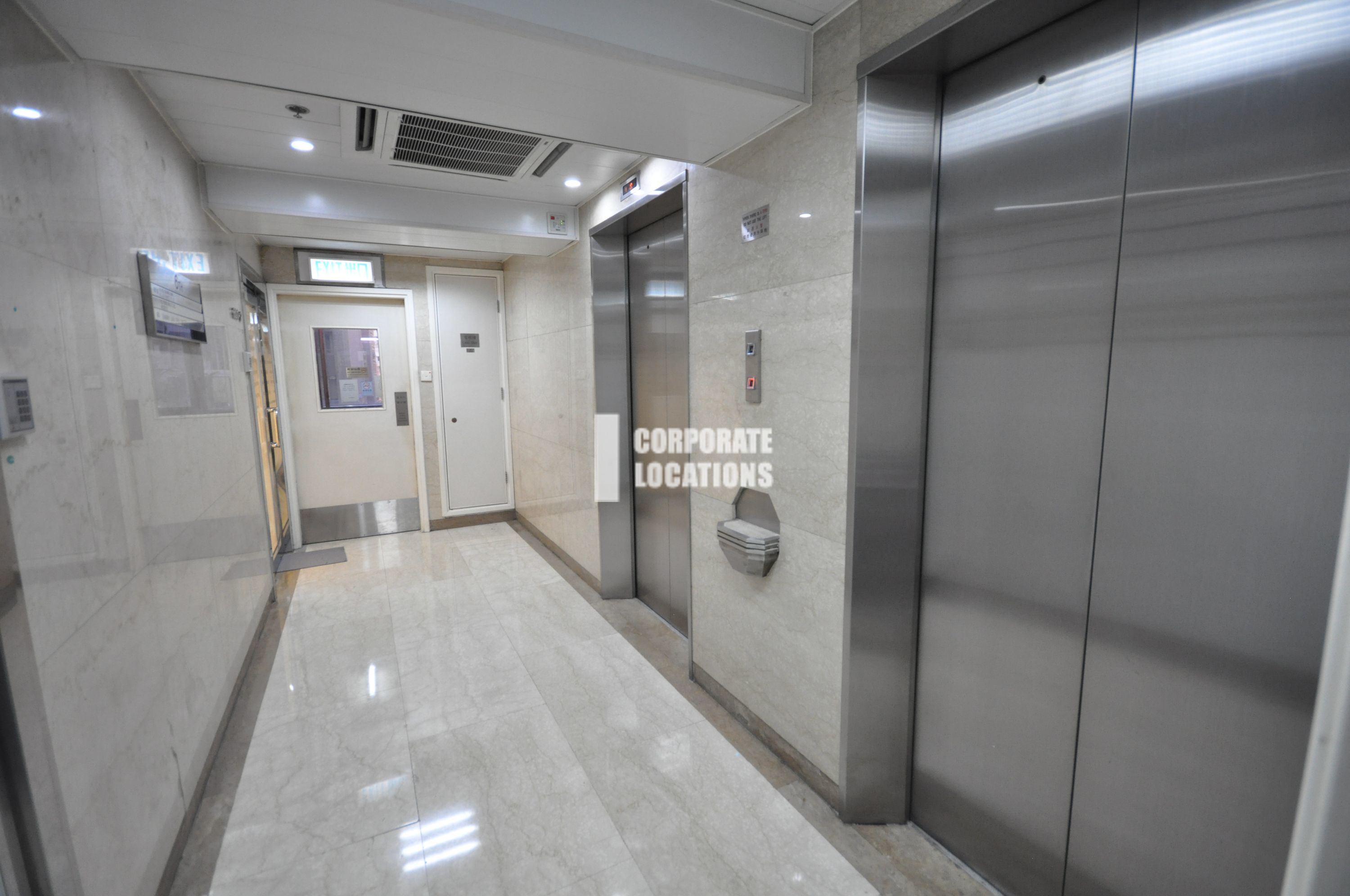 Lease offices in Hong Kong Trade Centre - Central