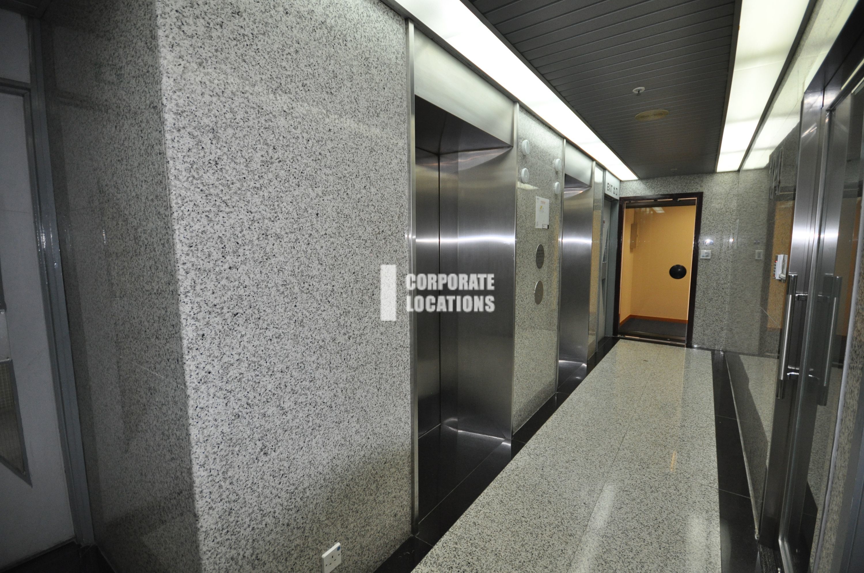Lease offices in Shun Ho Tower - Central