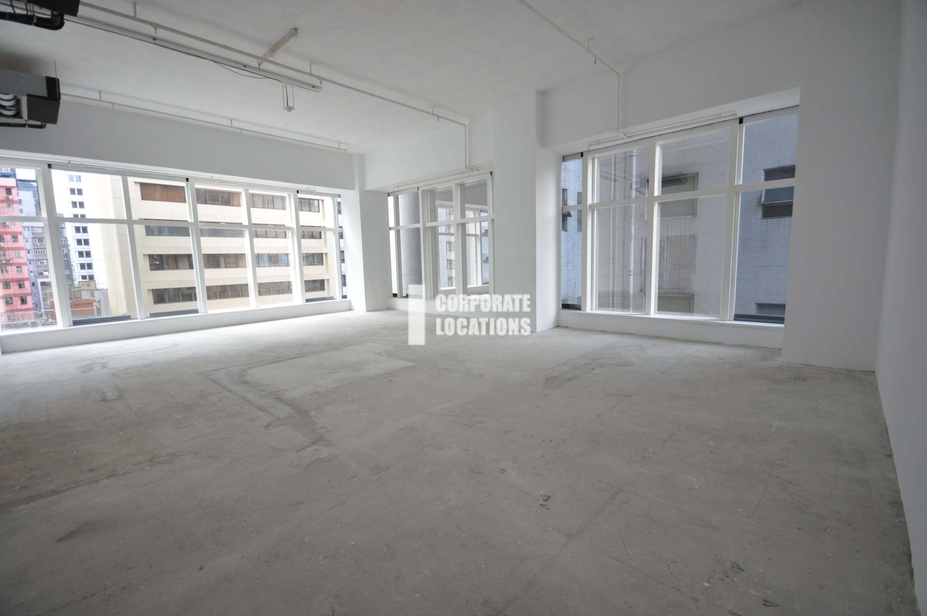 Commercial space in The Hennessy - Wan Chai