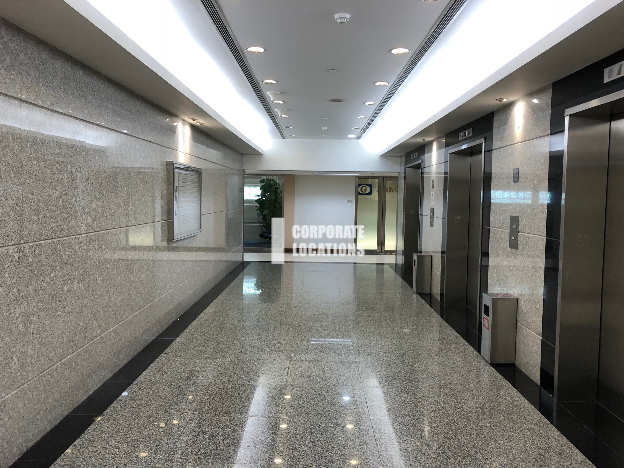 Lease offices in Wu Chung House - Wan Chai