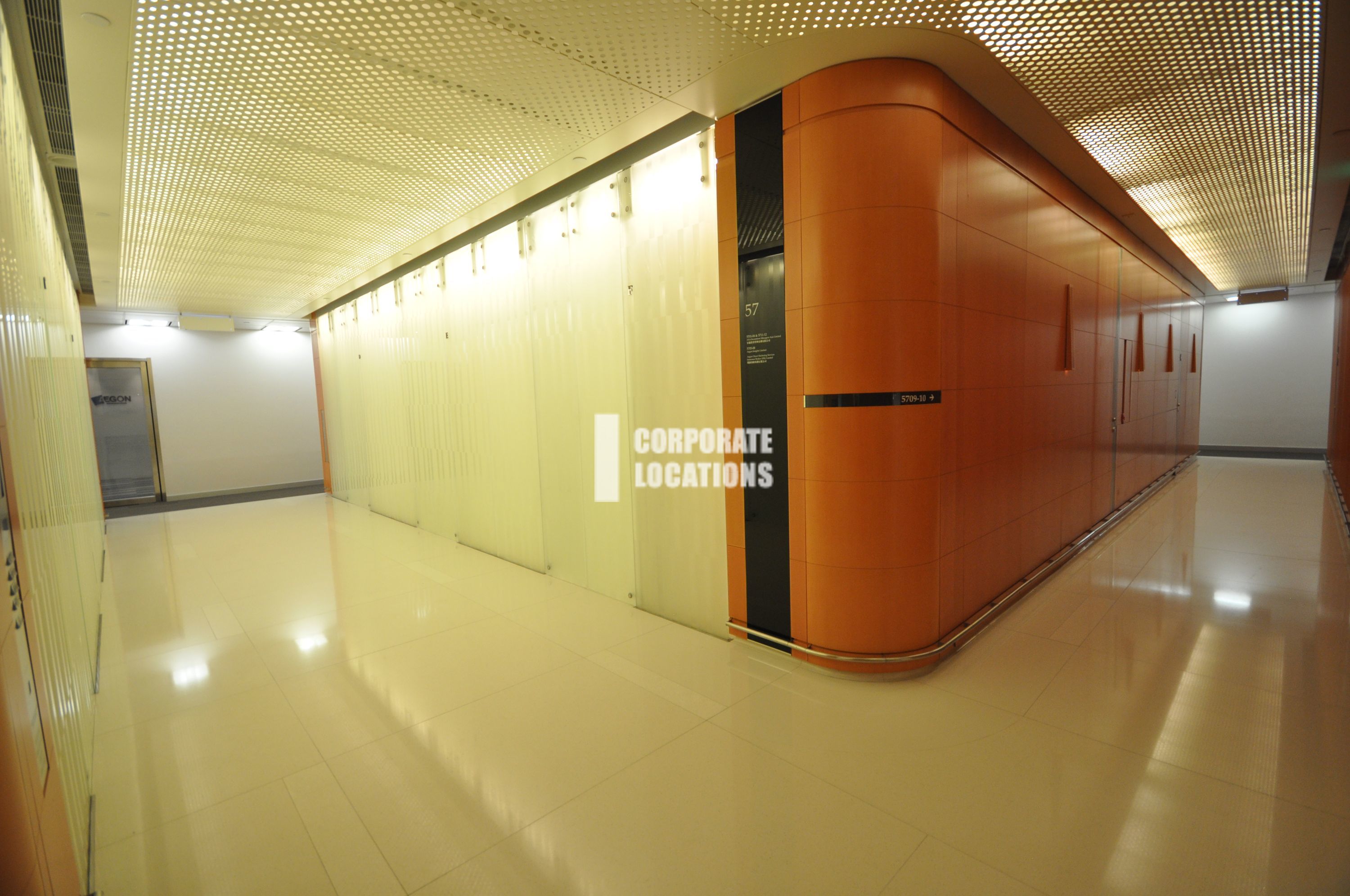 Lease offices in One Island East - Quarry Bay / Island East