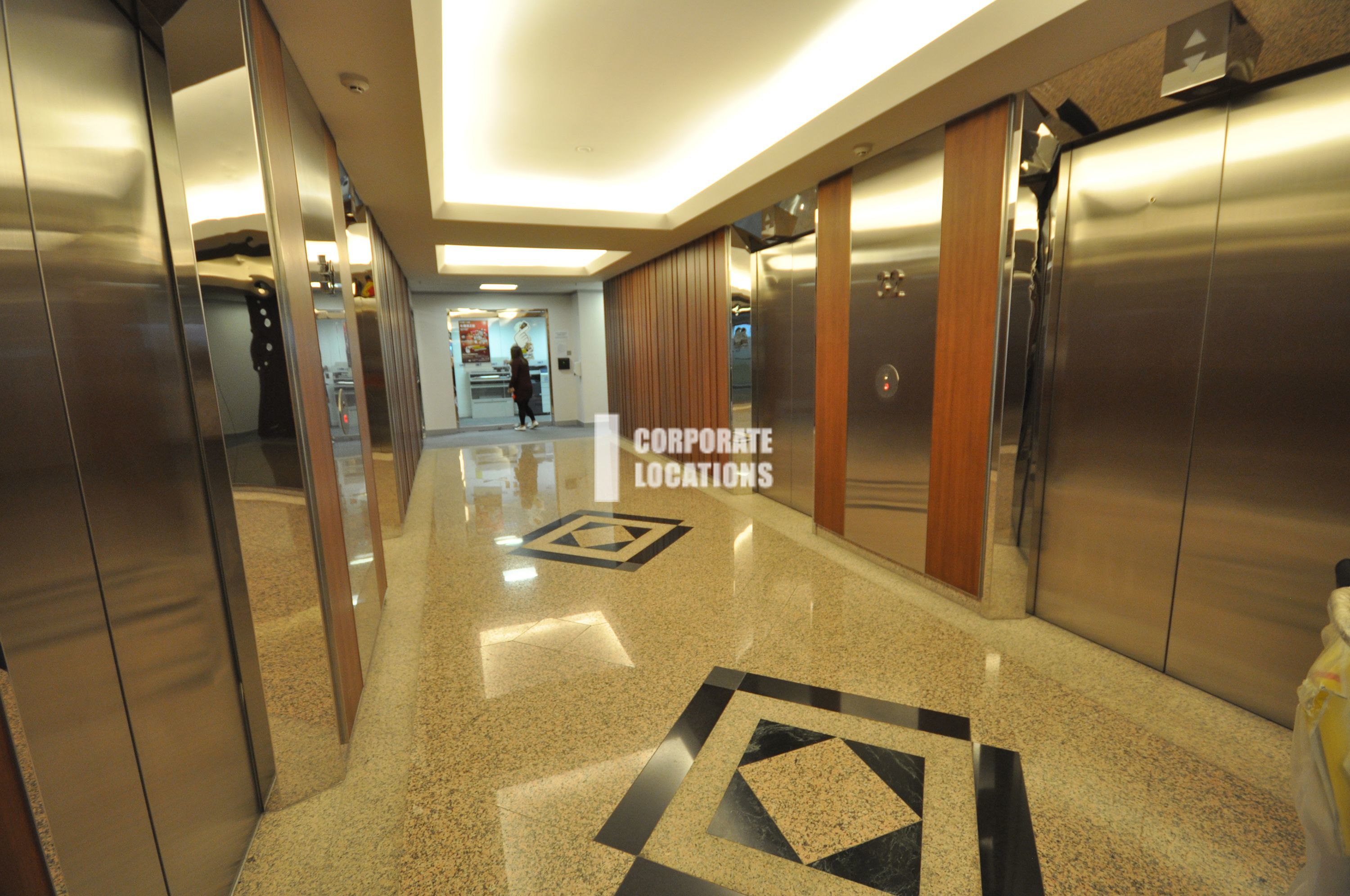 Lease offices in PCCW Tower - Quarry Bay / Island East
