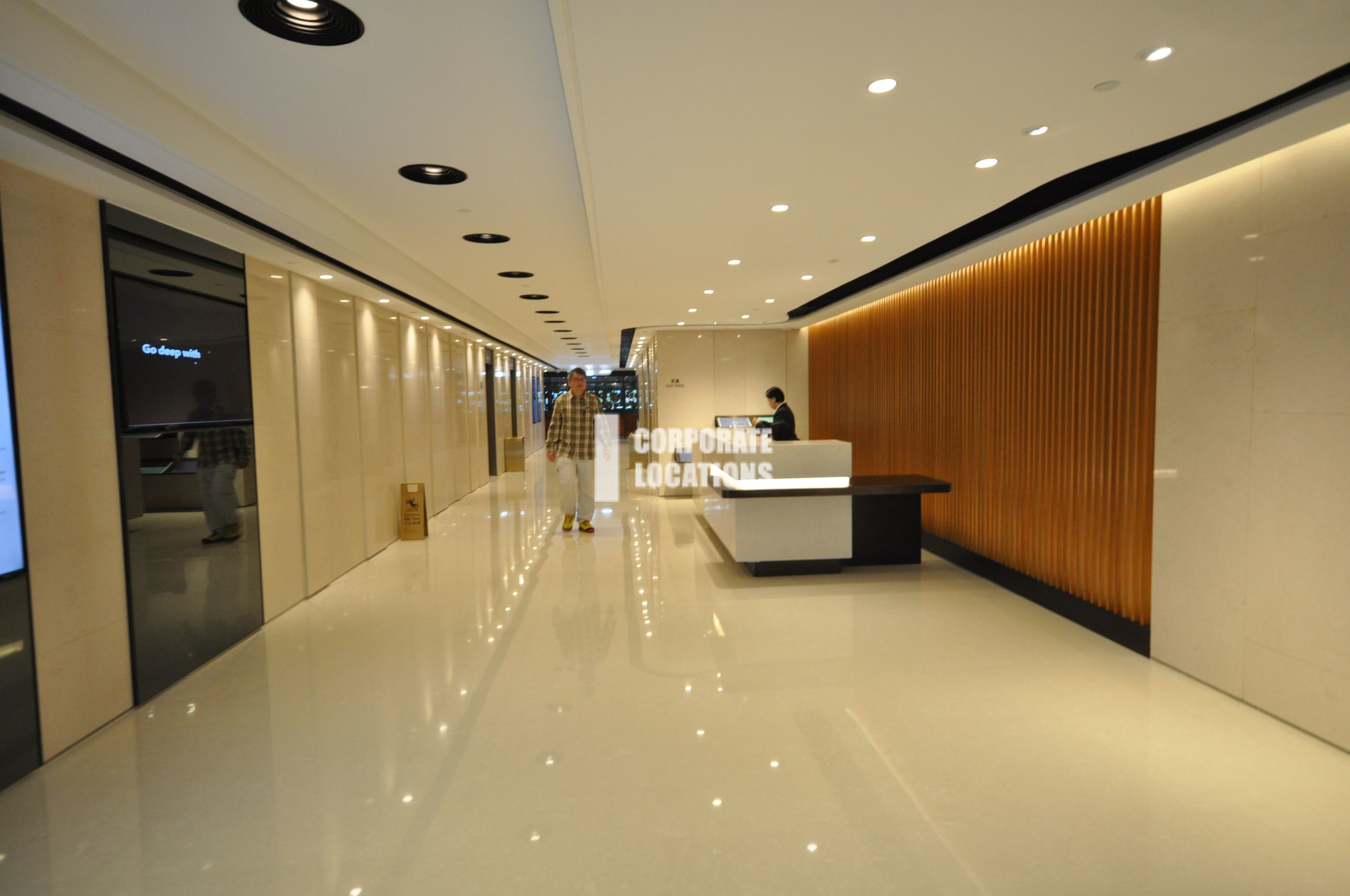 Lease offices in Tsim Sha Tsui Centre - Tsim Sha Tsui / Jordan