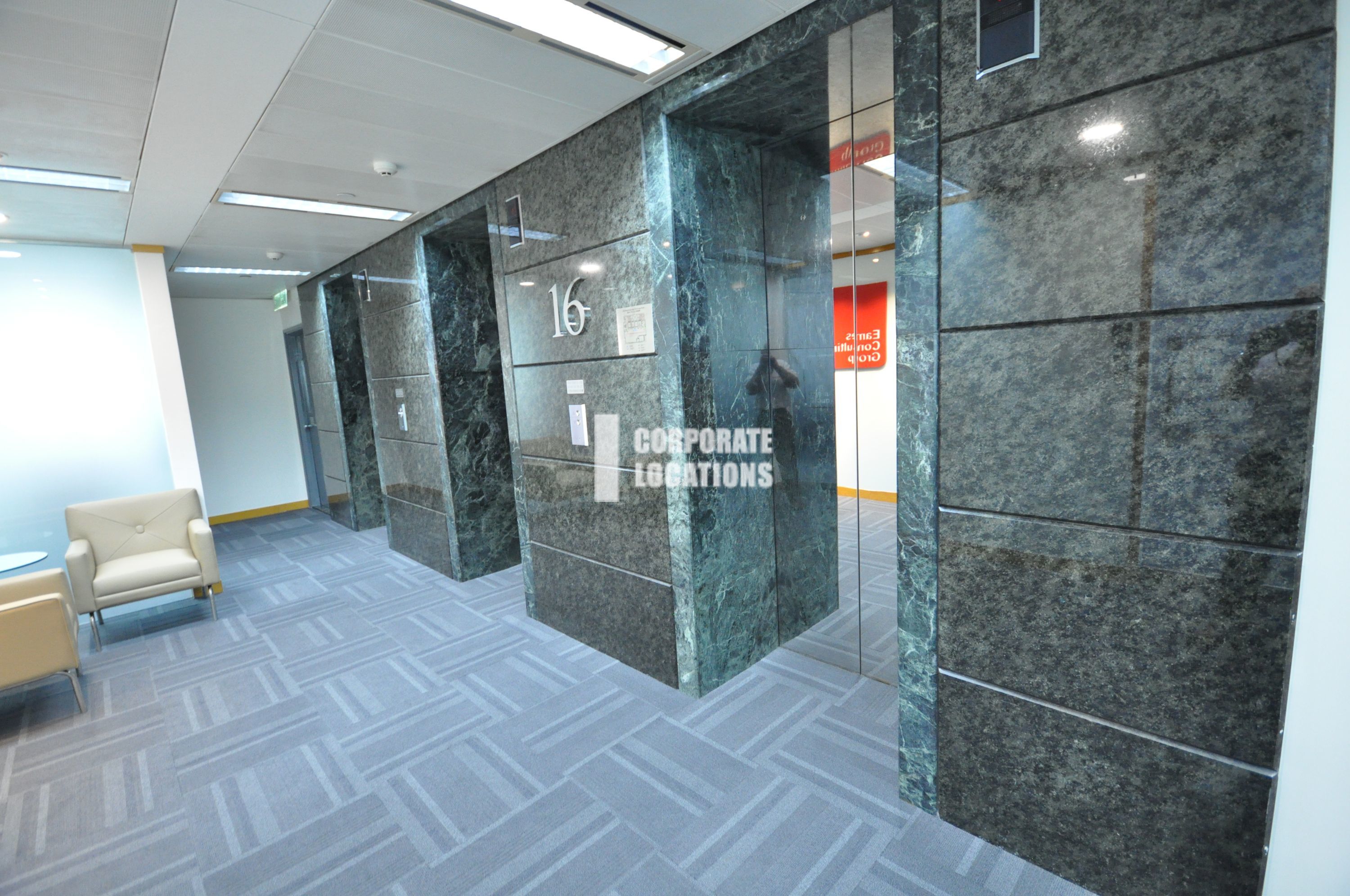 Lease offices in Hip Shing Hong Centre - Central