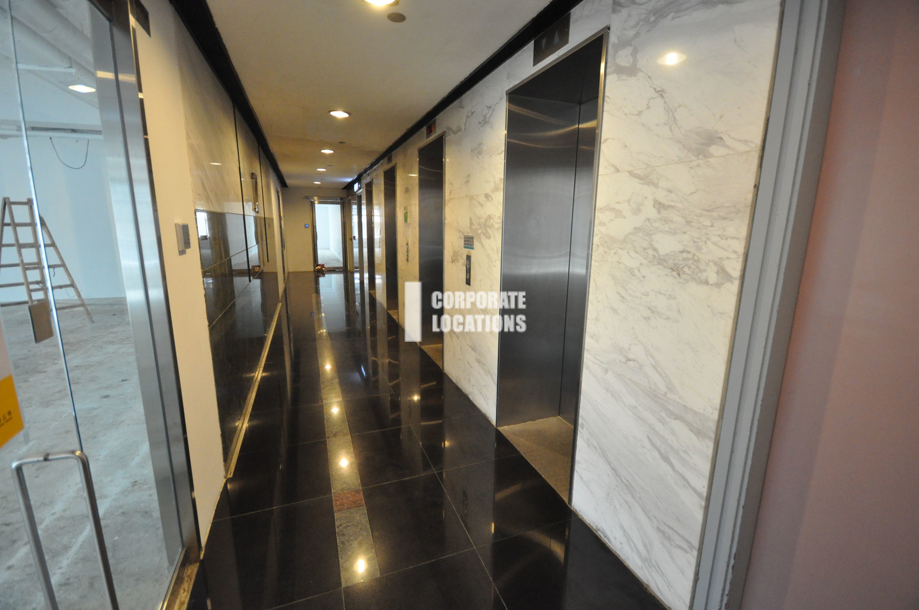 Lease offices in Universal Trade Centre - Central