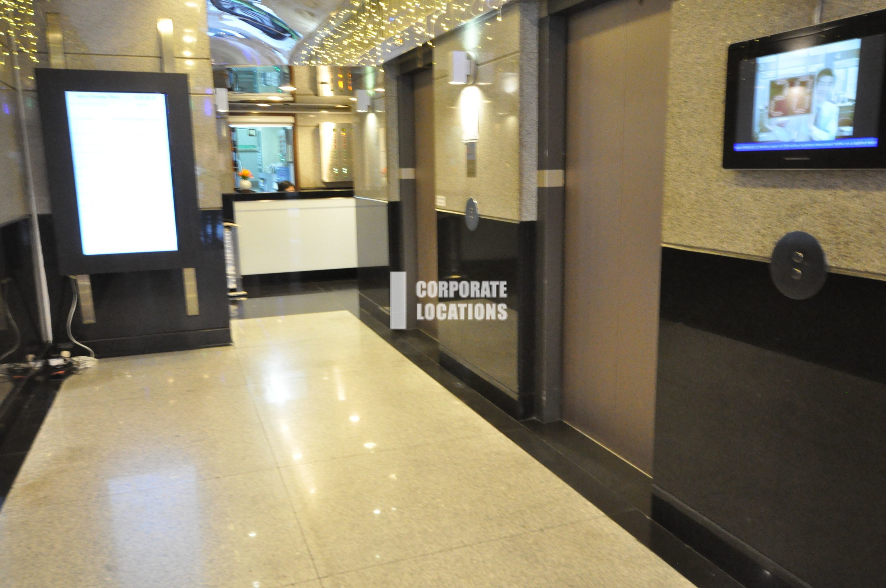 Office to rent in Silver Fortune Plaza - Central