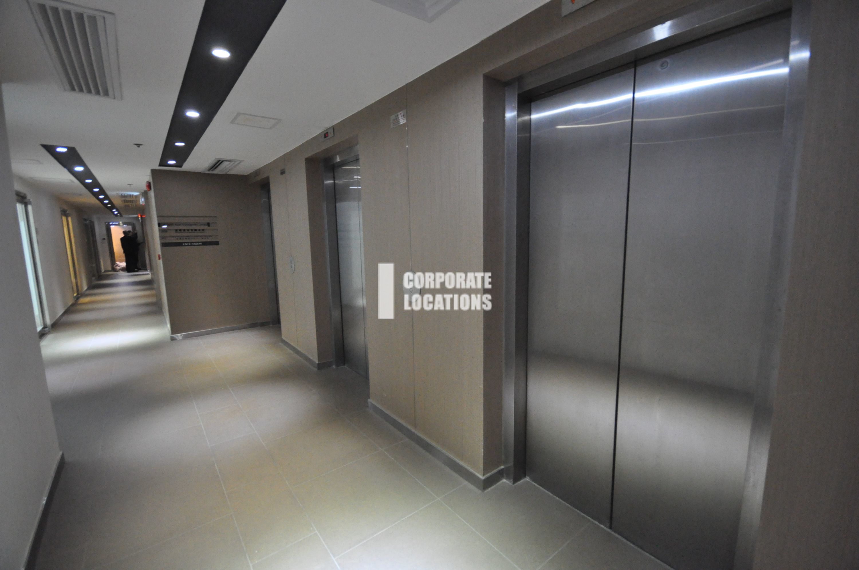Lease offices in Silver Fortune Plaza - Central