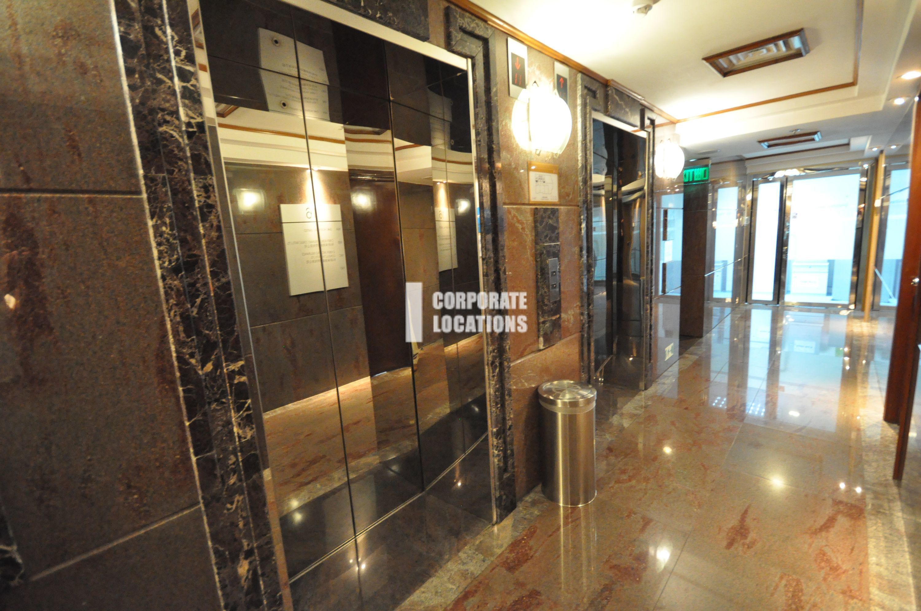 Lease offices in One Capital Place - Wan Chai