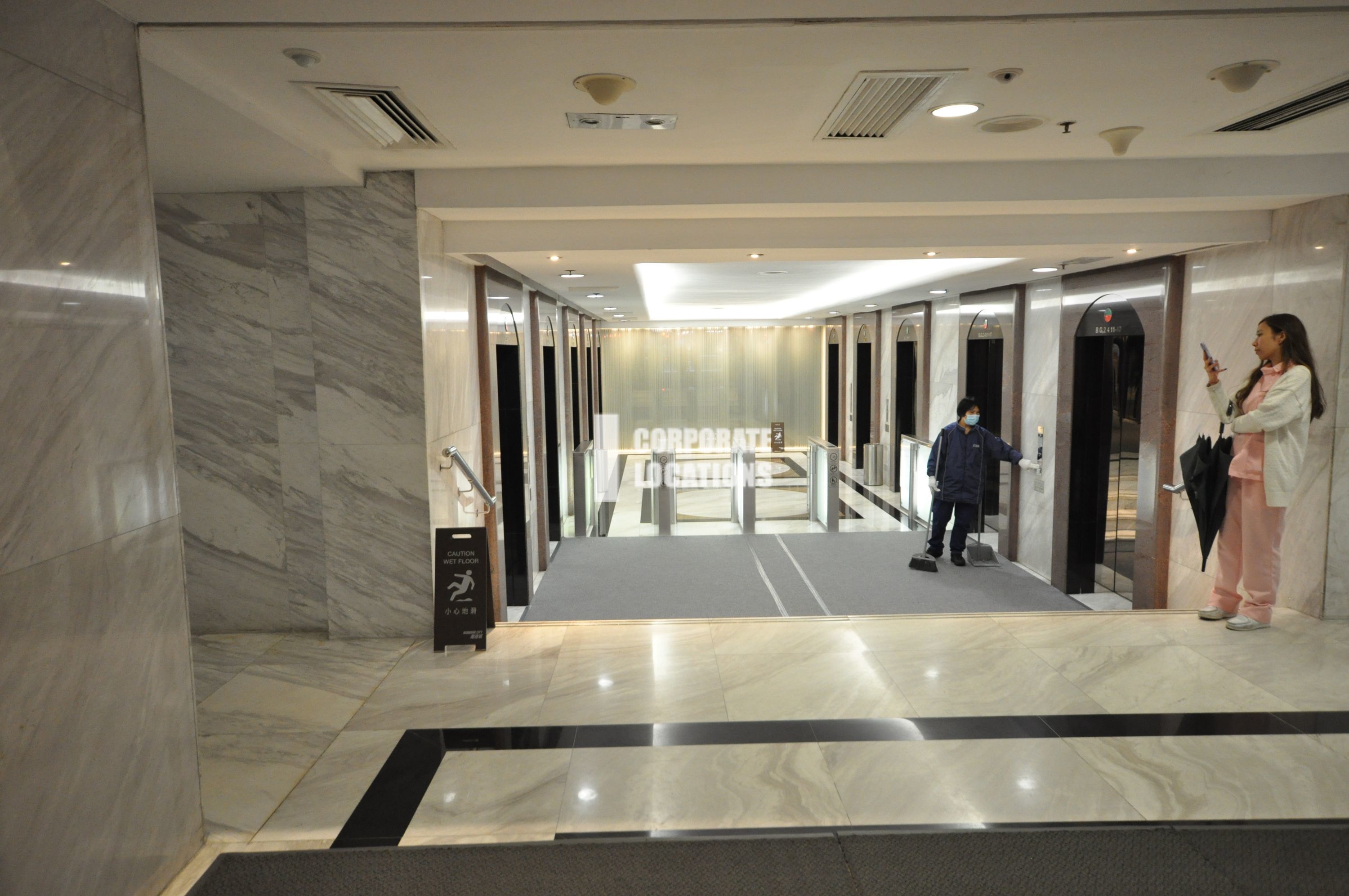 Lease offices in Ocean Building - Tsim Sha Tsui / Jordan