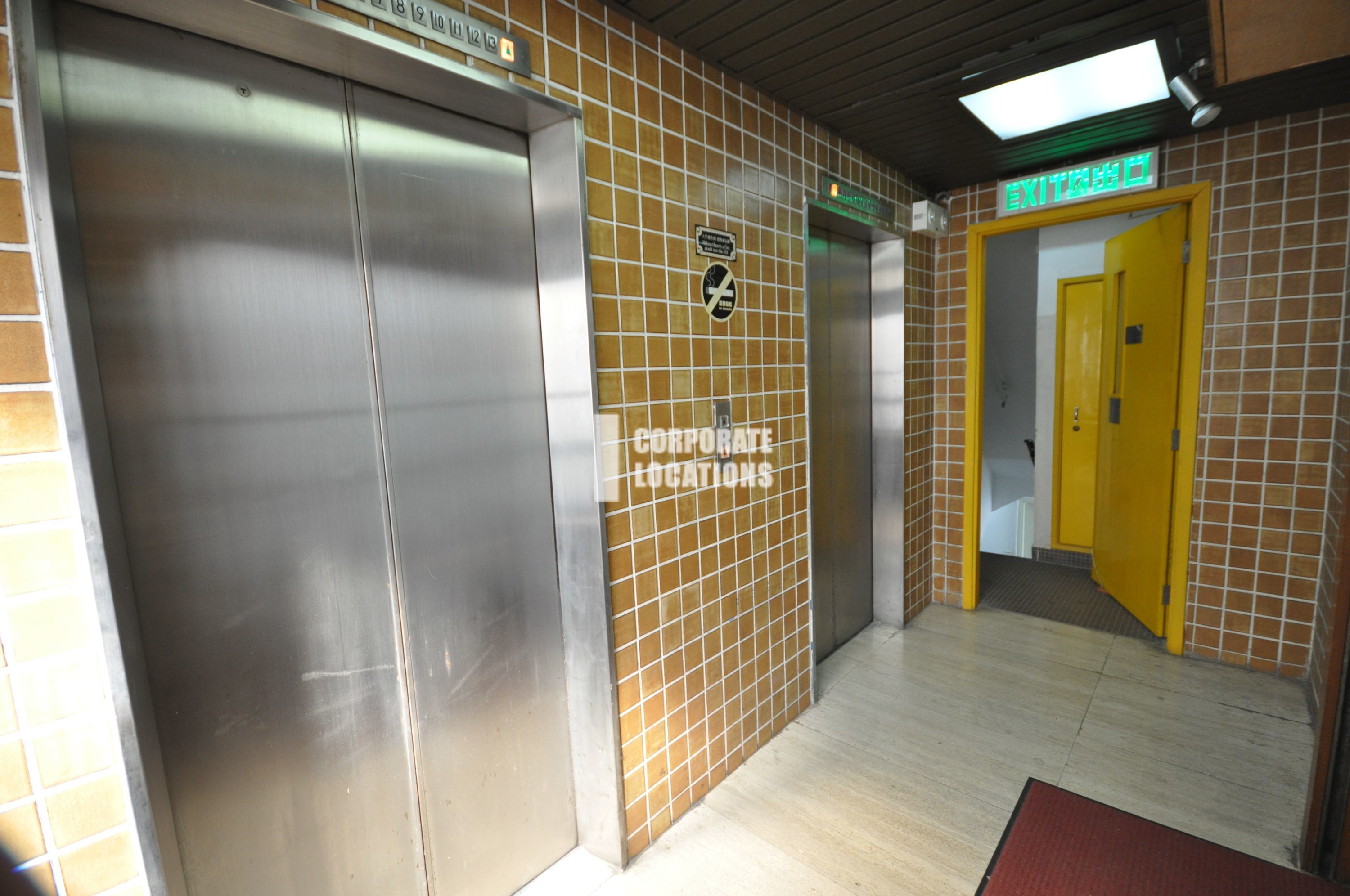 Lease offices in So Hong Commercial Building - Sheung Wan / Western District