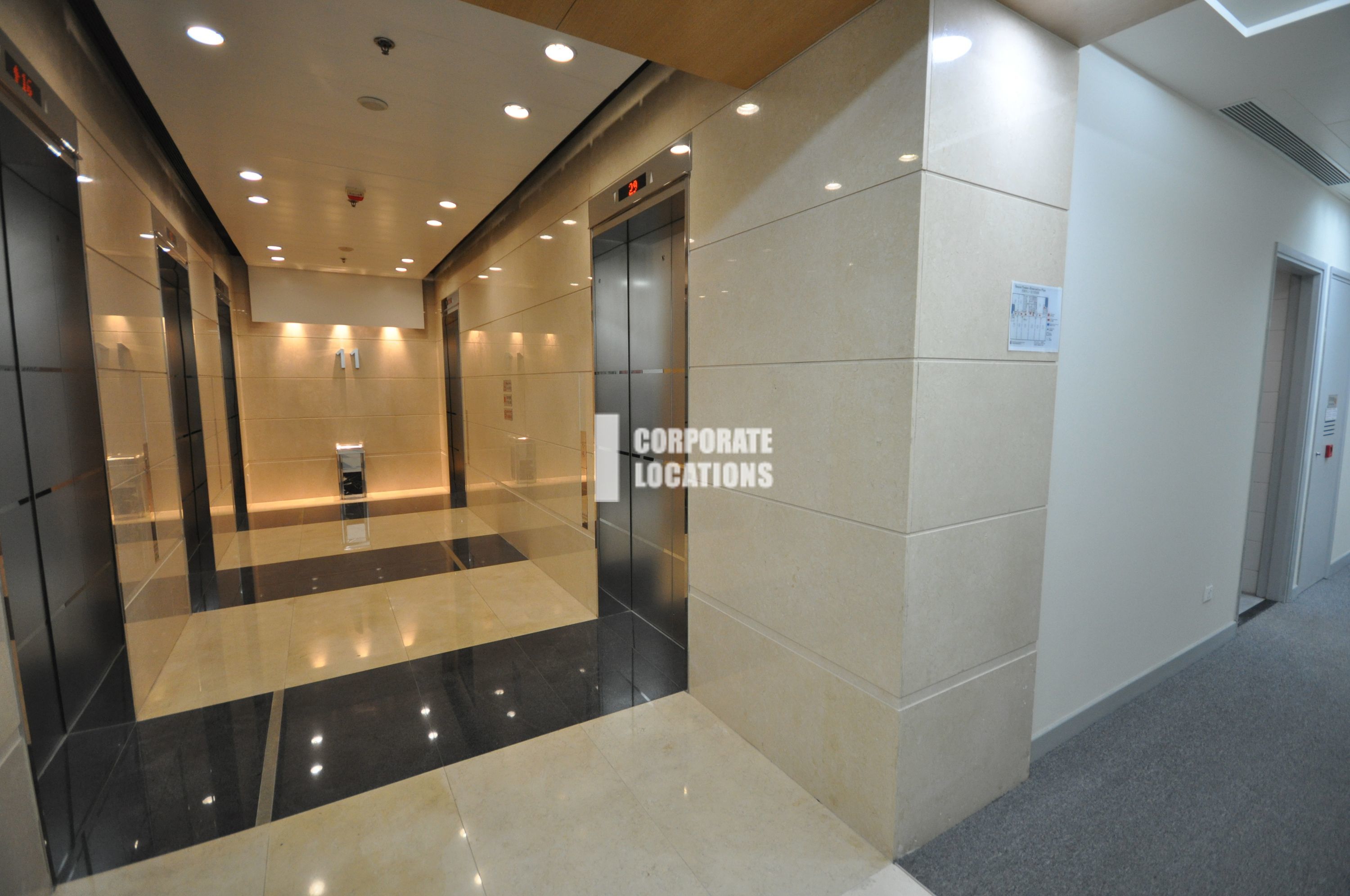 Lease offices in Saxon Tower - Cheung Sha Wan