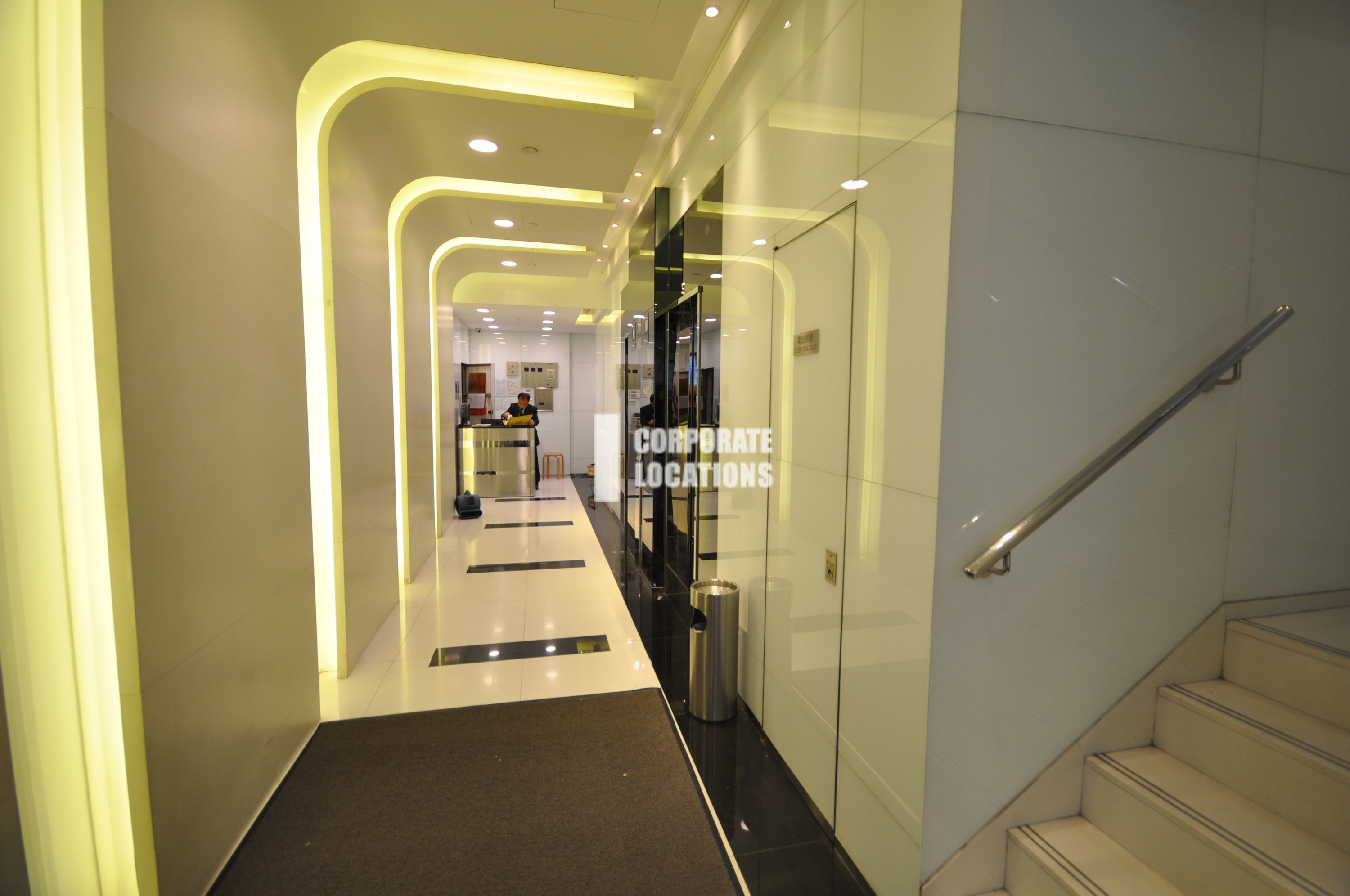 Lease offices in Hang Seng Mongkok Building - Mongkok